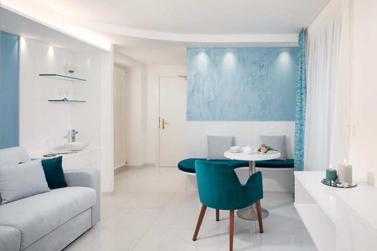 Hotel Pareda กานาเซย์ ภายนอก รูปภาพ