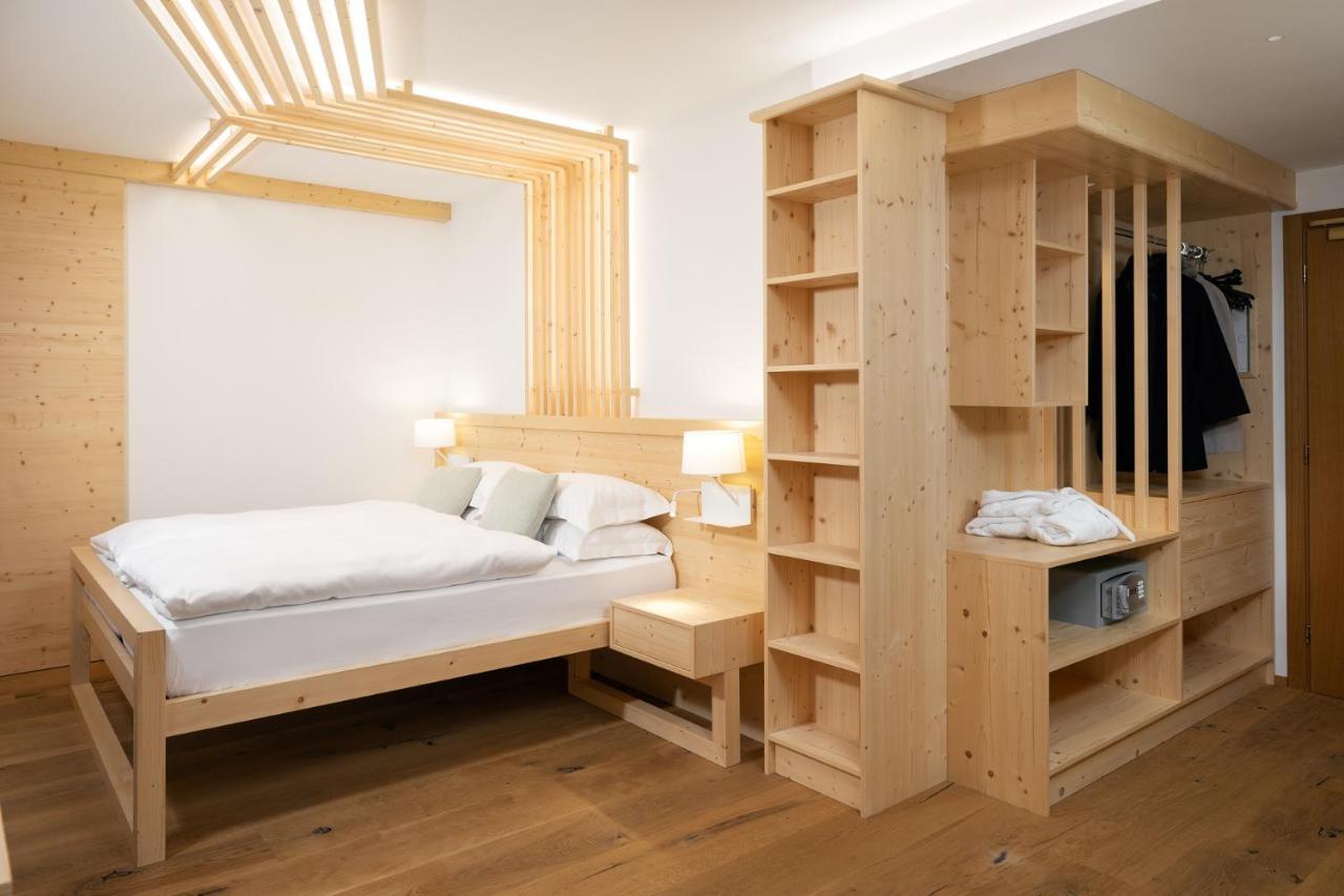 Hotel Pareda กานาเซย์ ภายนอก รูปภาพ