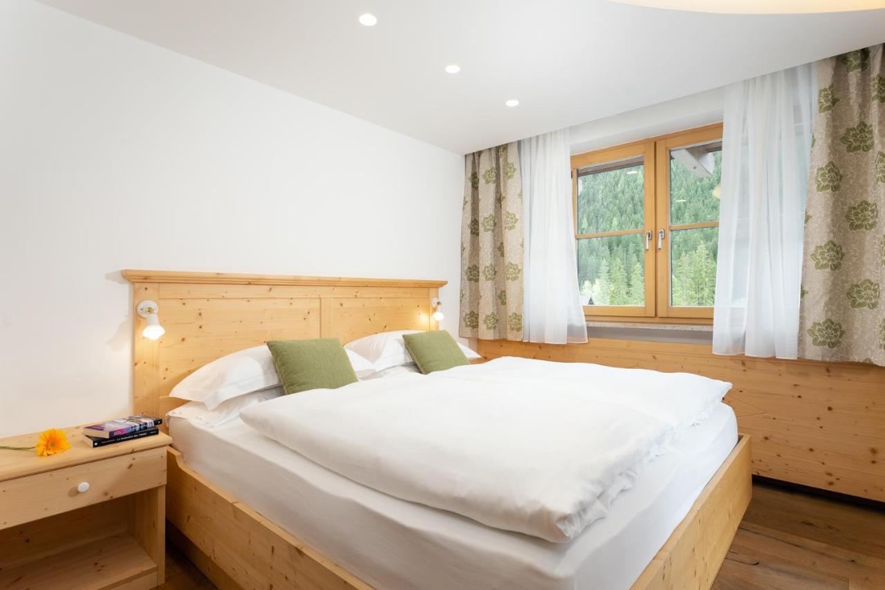 Hotel Pareda กานาเซย์ ภายนอก รูปภาพ
