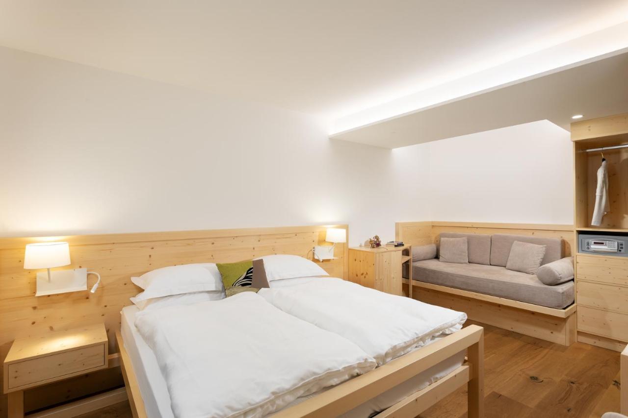 Hotel Pareda กานาเซย์ ภายนอก รูปภาพ