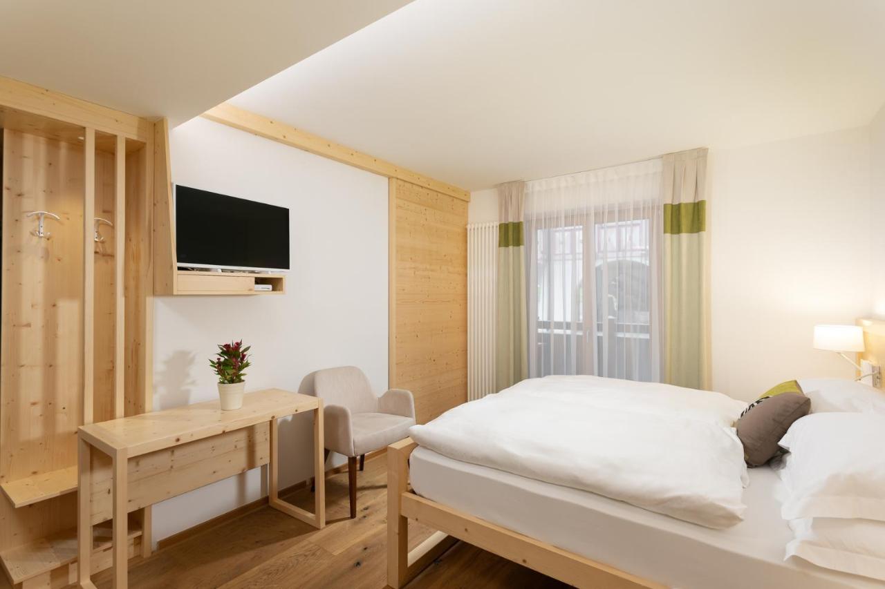 Hotel Pareda กานาเซย์ ภายนอก รูปภาพ