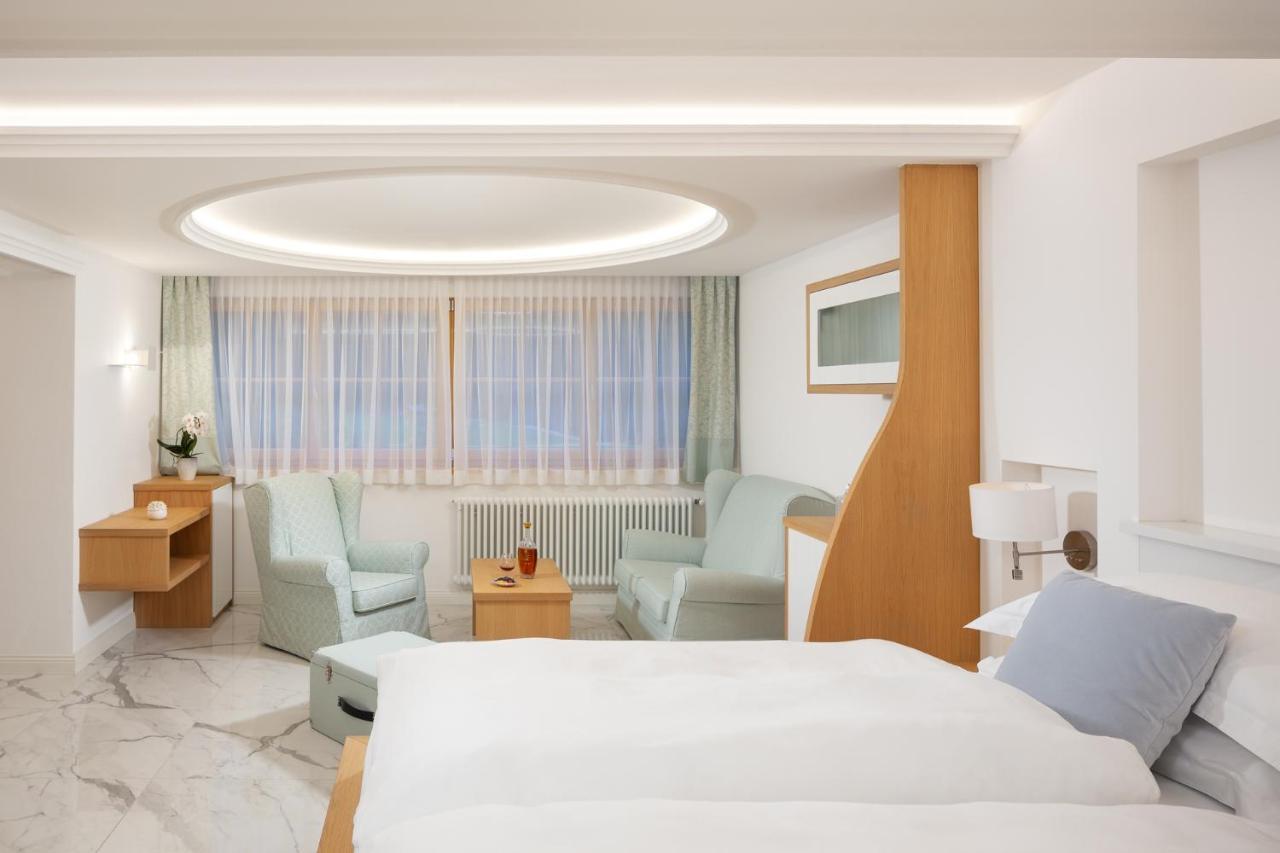 Hotel Pareda กานาเซย์ ภายนอก รูปภาพ