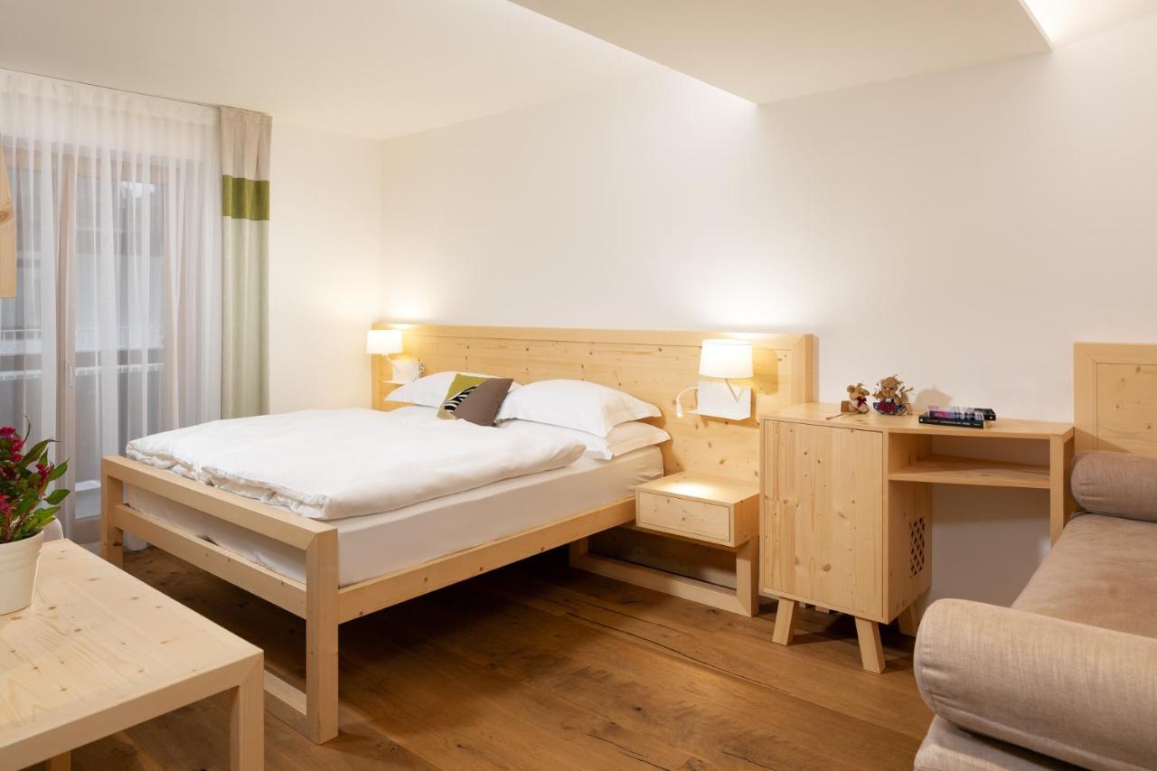 Hotel Pareda กานาเซย์ ภายนอก รูปภาพ