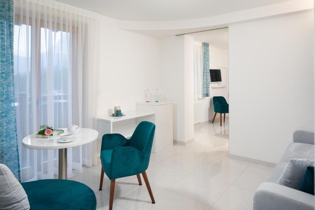Hotel Pareda กานาเซย์ ภายนอก รูปภาพ
