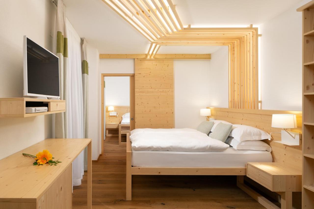 Hotel Pareda กานาเซย์ ภายนอก รูปภาพ