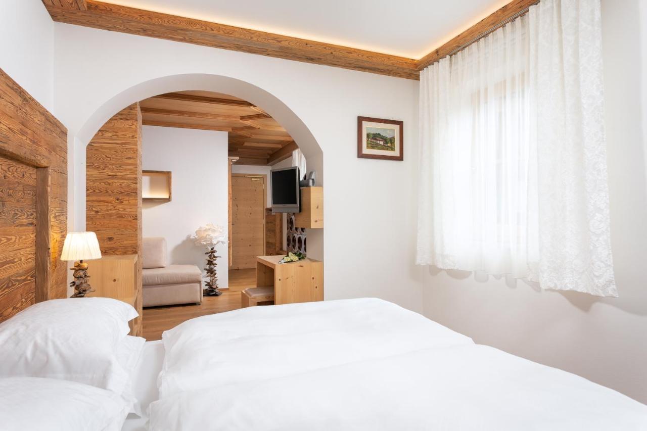 Hotel Pareda กานาเซย์ ภายนอก รูปภาพ