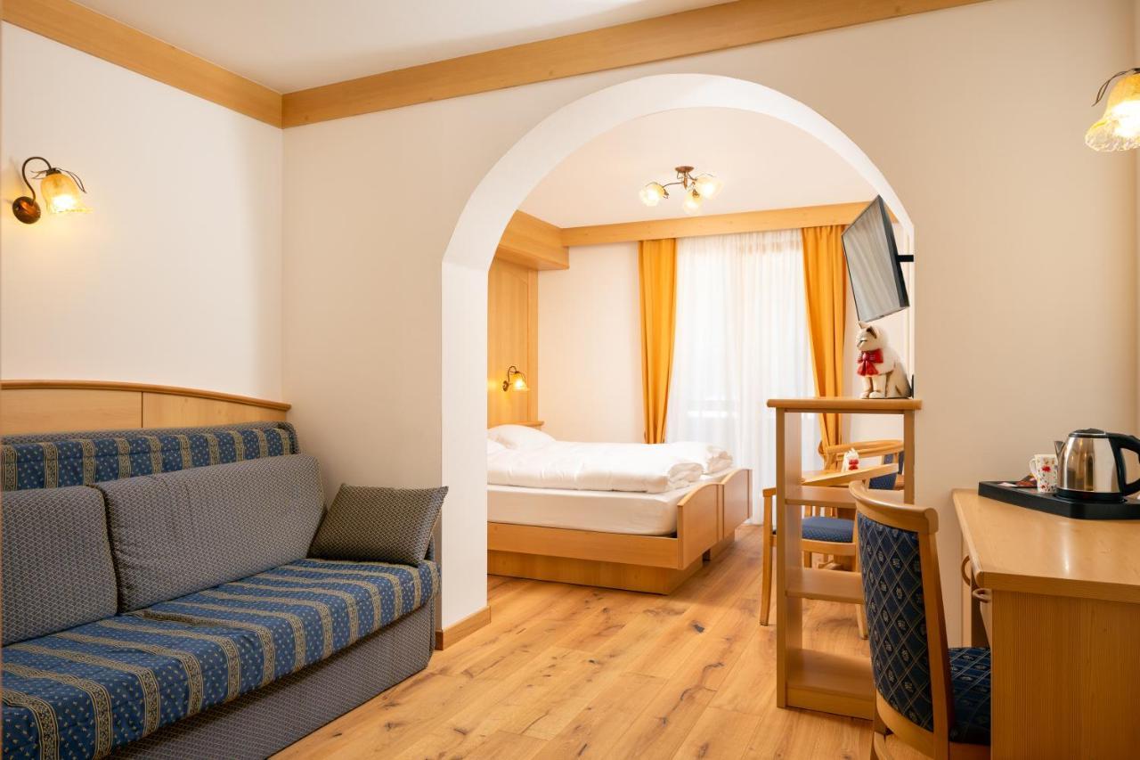 Hotel Pareda กานาเซย์ ภายนอก รูปภาพ